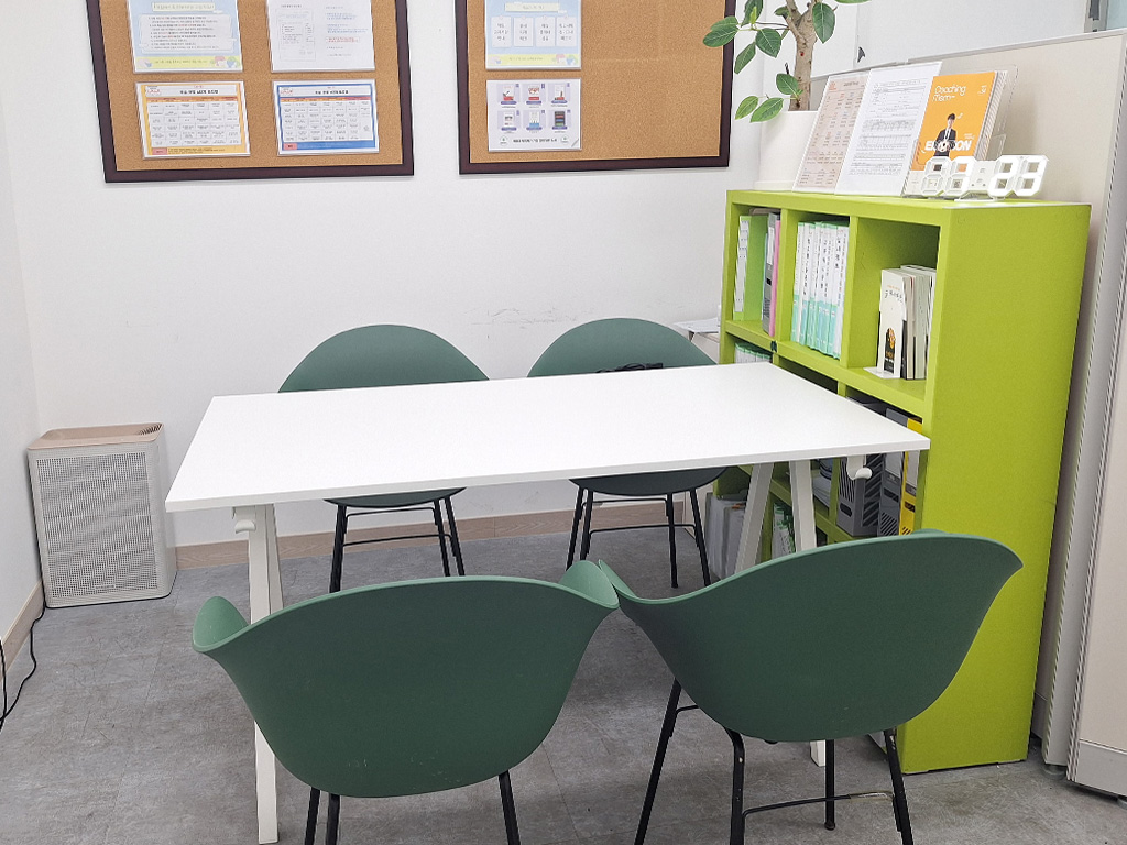 와와학습코칭학원 운정호수점 학습 공간 2