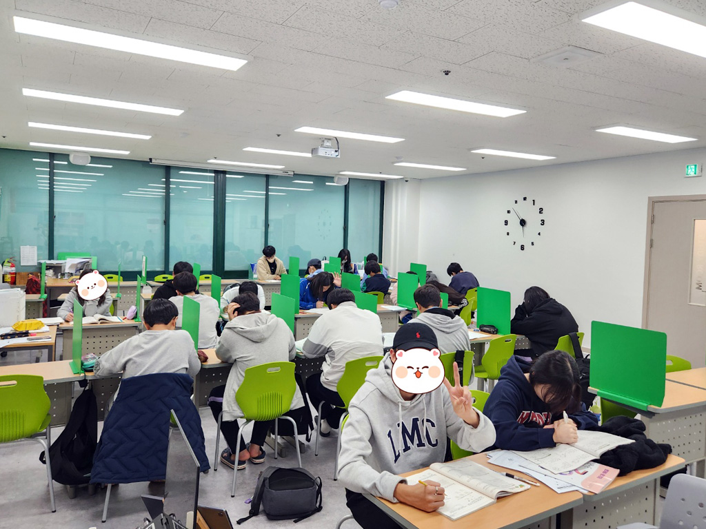 와와학습코칭학원 산본점 학습 공간 3