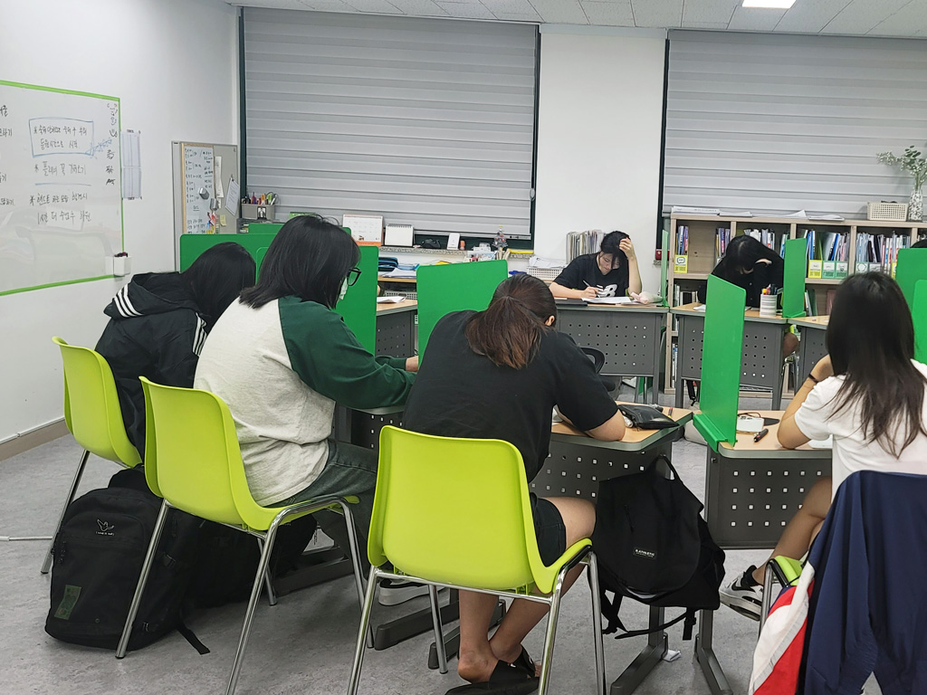 와와학습코칭학원 기흥구청점 학습 공간 2