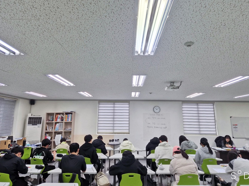 와와학습코칭학원 두호점 학습 공간 1